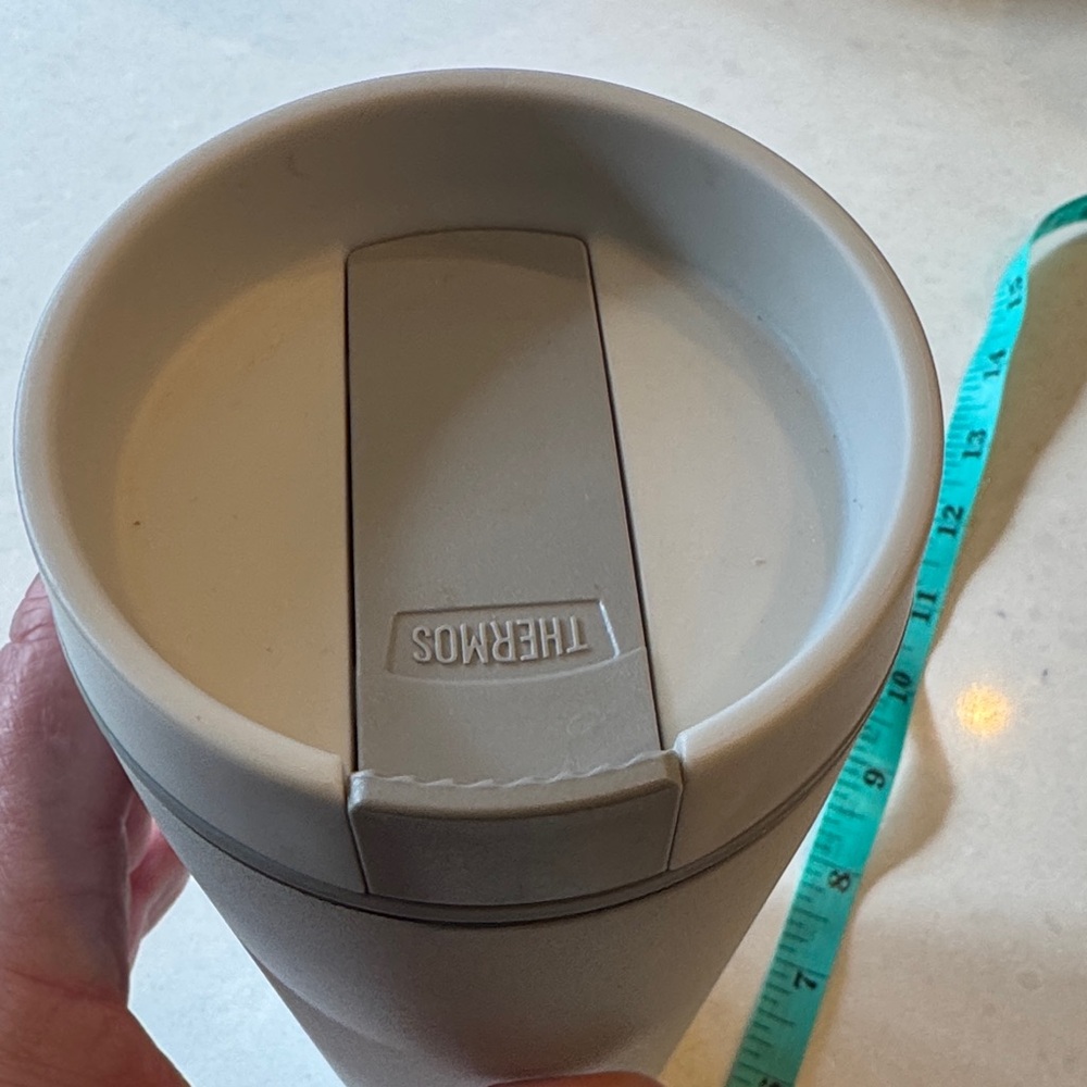 Thermos Cream Insulated Bottle - Picture 4 of 11